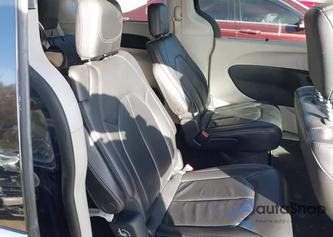 2018 Chrysler Pacifica Touring L из США, поврежденный, VIN 2C4RC1BG6JR139412